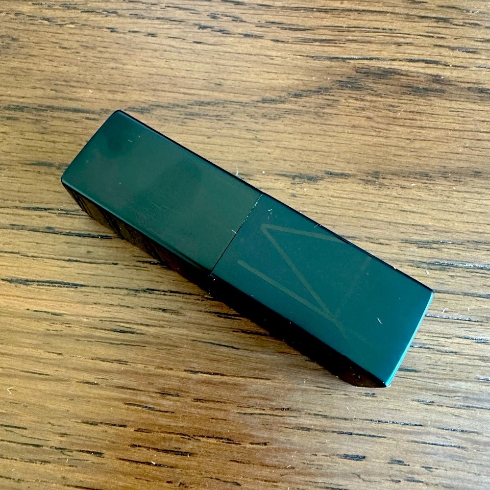 NEW NARS Audacious lipstick in shade Greta